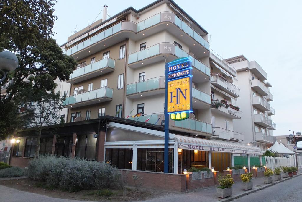 Hotel Nettuno Соттомарина Экстерьер фото