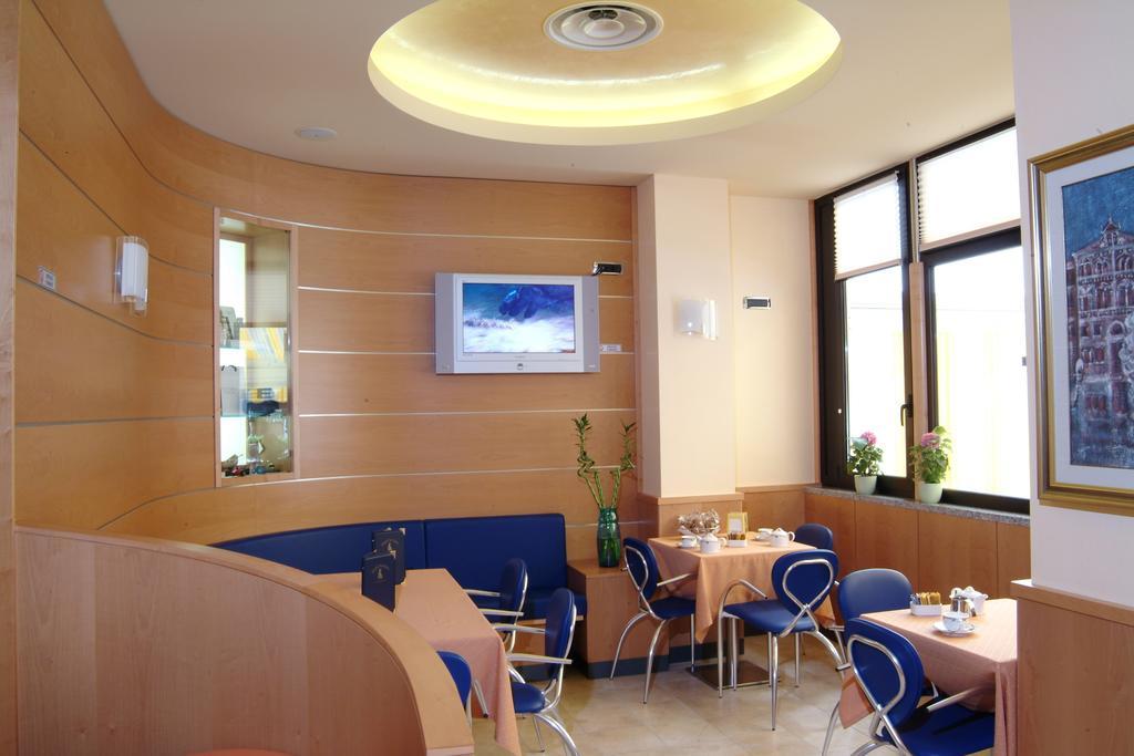 Hotel Nettuno Соттомарина Экстерьер фото